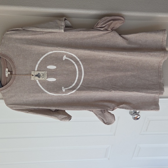 Easel Los Angeles Dresses & Skirts - NWT EASEL Los Angeles Smiley Face Mineral Wash Cotton Tunic Dress Khaki Size M